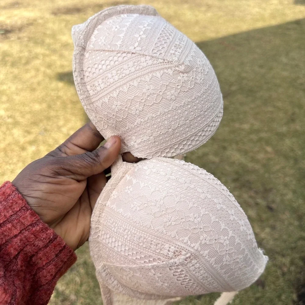 Victoria's Secret‎ Push Up Bra Size 34D Cream